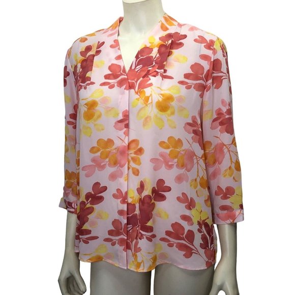 INVESTMENTS CAROLINE SIGNATURE FLORAL V-NECK 3/4 SLEEVE TOP - Picture 4 of 4